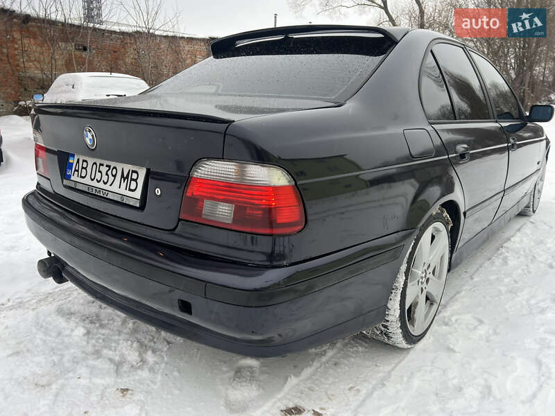Седан BMW 5 Series 2000 в Виннице