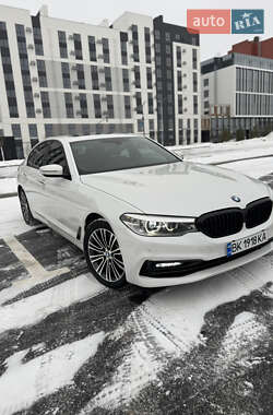 Седан BMW 5 Series 2017 в Ровно