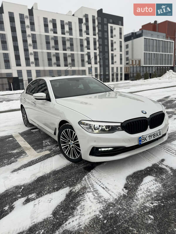 Седан BMW 5 Series 2017 в Ровно