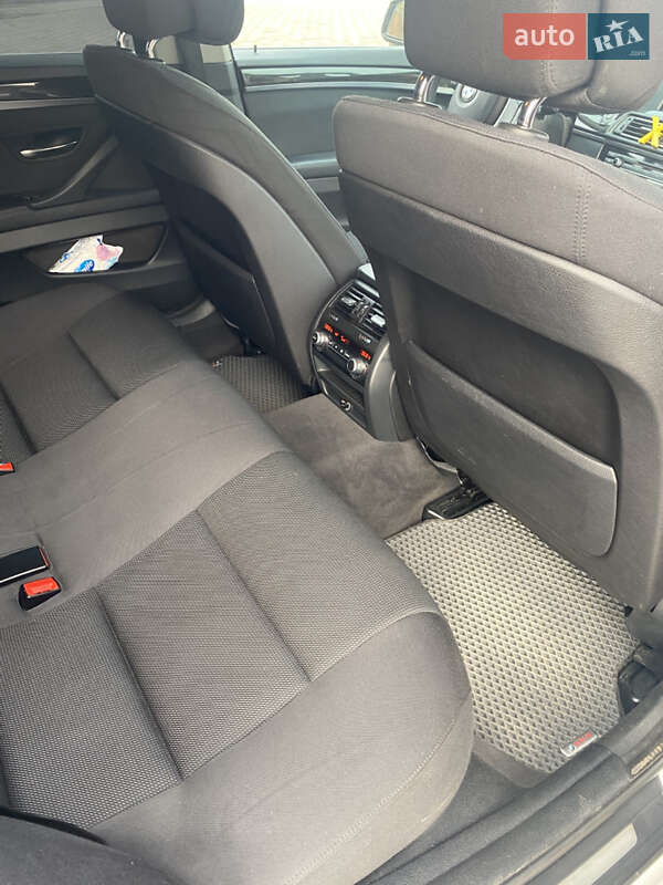 Седан BMW 5 Series 2012 в Гайсине