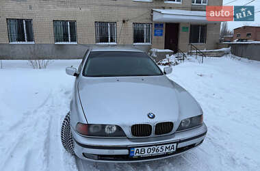 Седан BMW 5 Series 2000 в Казатине
