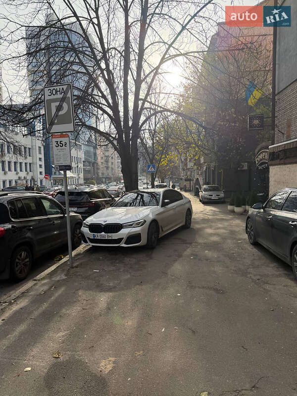 Седан BMW 5 Series 2020 в Киеве