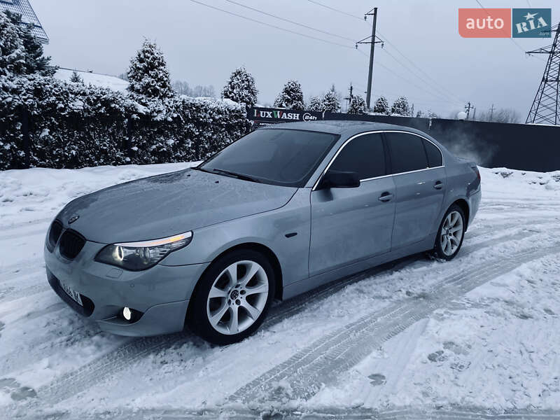 Седан BMW 5 Series 2004 в Долине