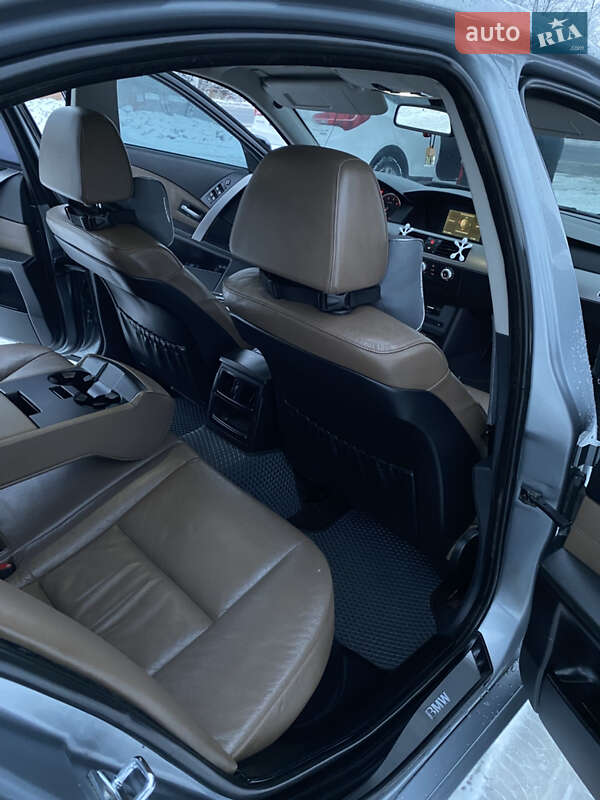 Седан BMW 5 Series 2004 в Долине