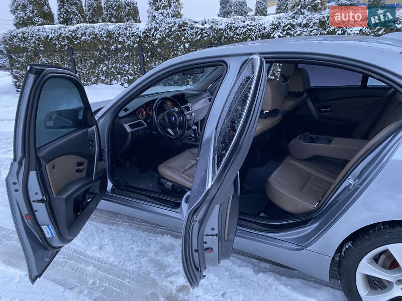 Седан BMW 5 Series 2004 в Долине