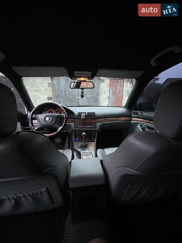 Седан BMW 5 Series 2000 в Харькове