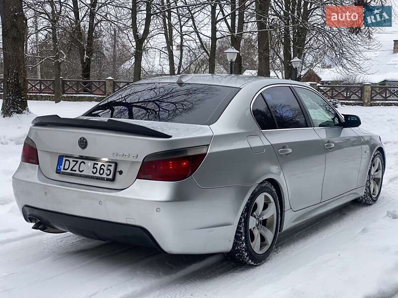Седан BMW 5 Series 2004 в Калуше
