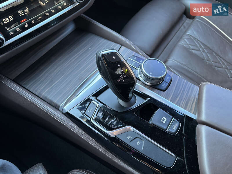 Седан BMW 5 Series 2017 в Барышевке