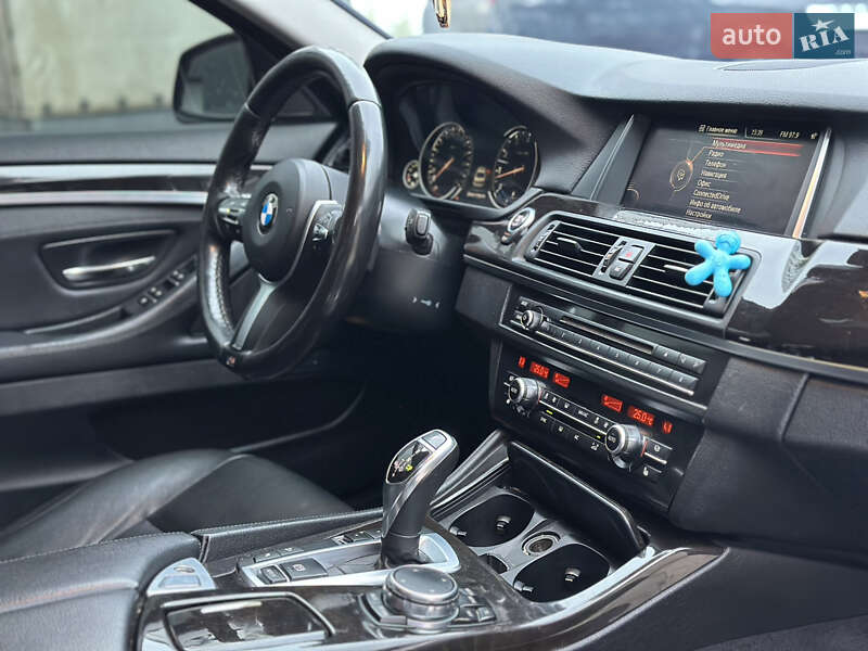 Седан BMW 5 Series 2016 в Ужгороде