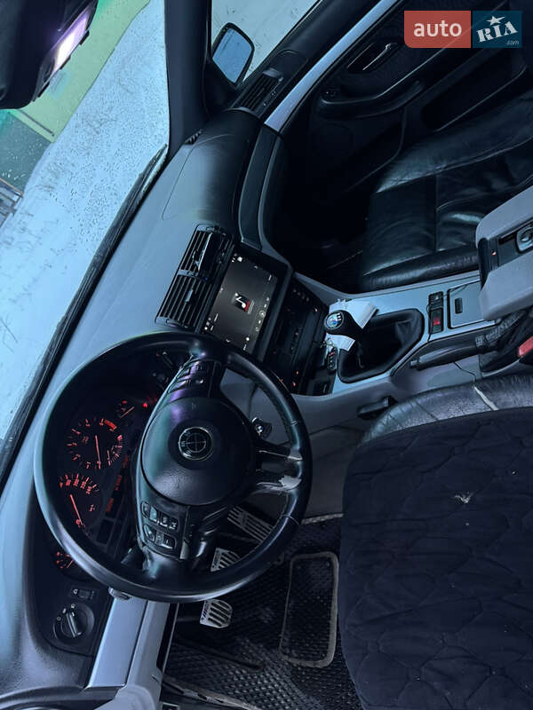 Седан BMW 5 Series 1999 в Виннице