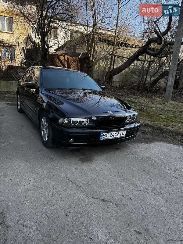Седан BMW 5 Series 2000 в Львове