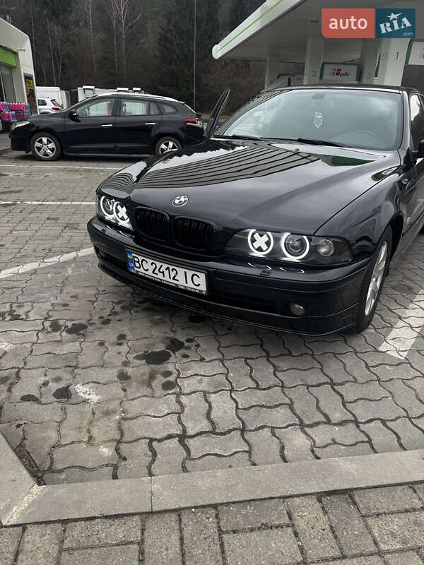 Седан BMW 5 Series 2000 в Львове