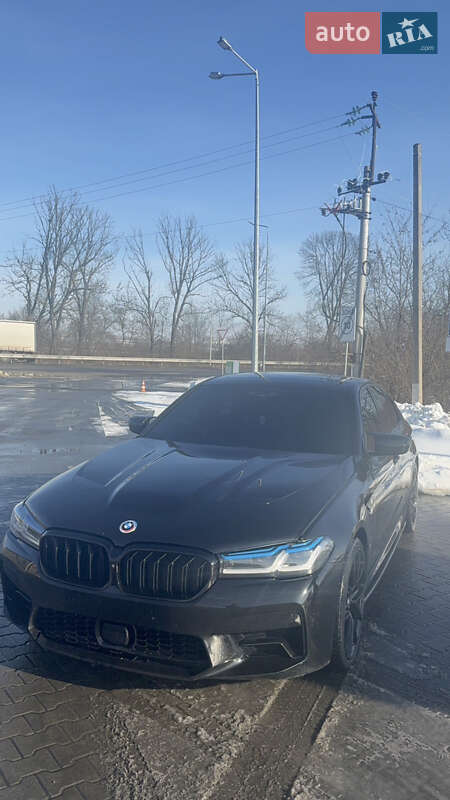 Седан BMW 5 Series 2017 в Черновцах