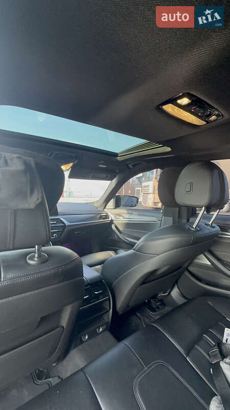 Седан BMW 5 Series 2017 в Черновцах