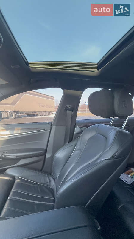 Седан BMW 5 Series 2017 в Черновцах