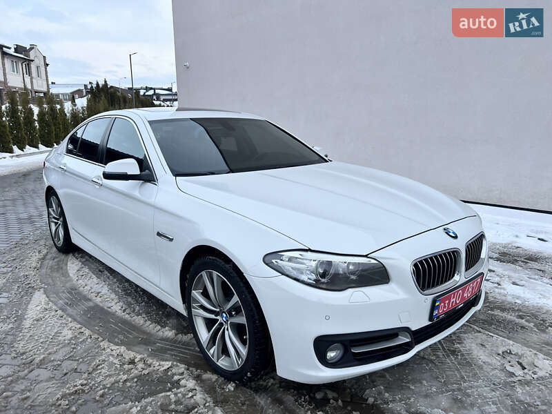 Седан BMW 5 Series 2015 в Ровно