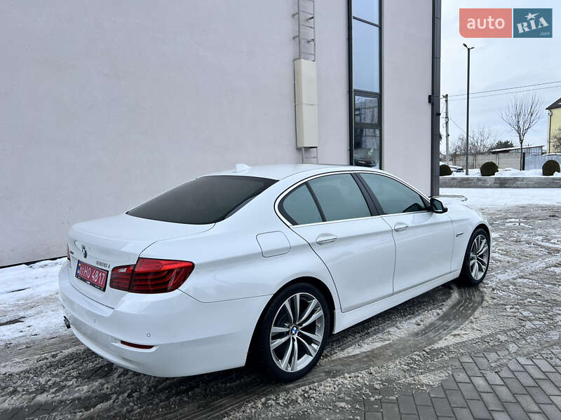 Седан BMW 5 Series 2015 в Ровно