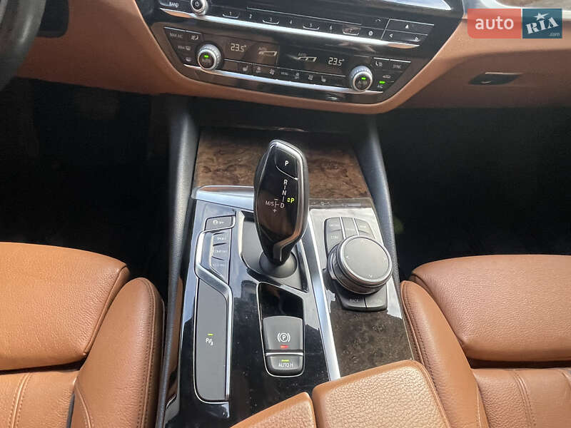 Седан BMW 5 Series 2017 в Харькове