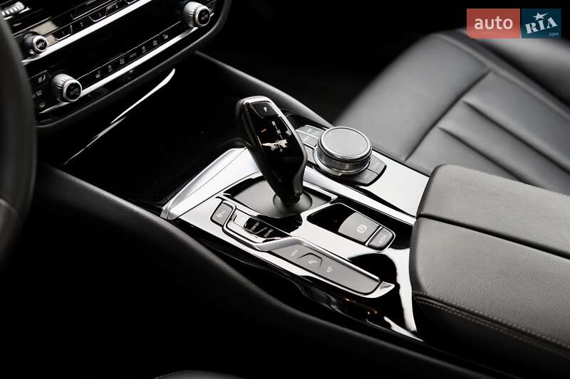 Седан BMW 5 Series 2020 в Дрогобыче