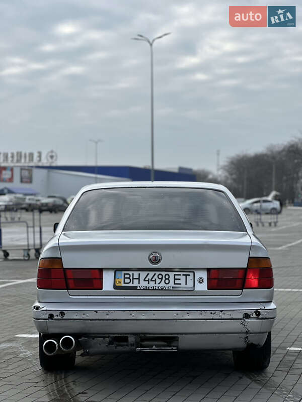 Седан BMW 5 Series 1988 в Одессе