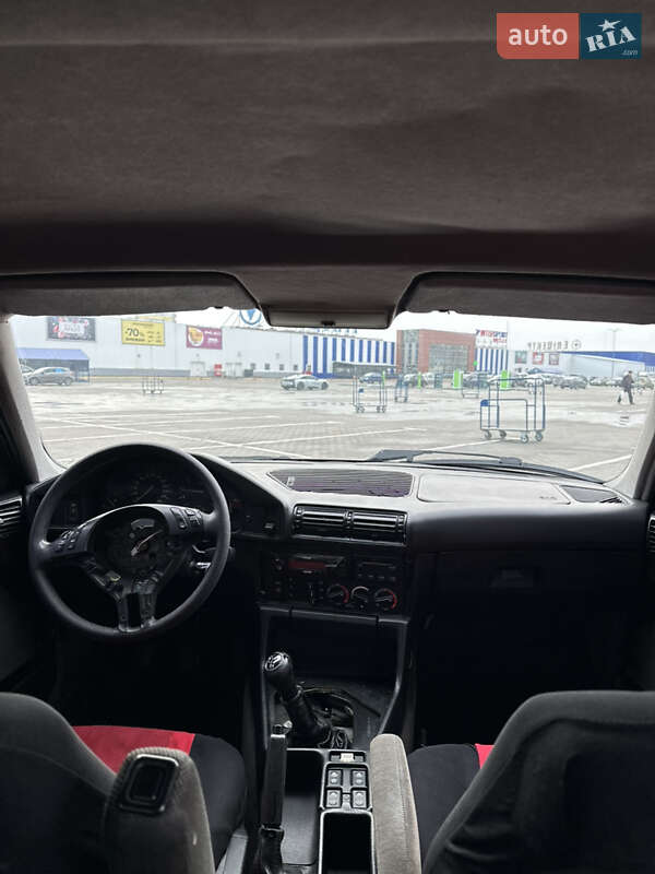 Седан BMW 5 Series 1988 в Одессе