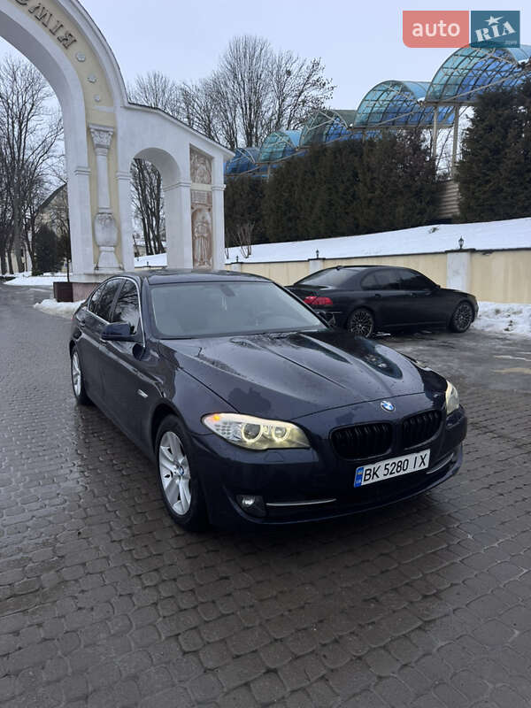 BMW 5 Series 2011