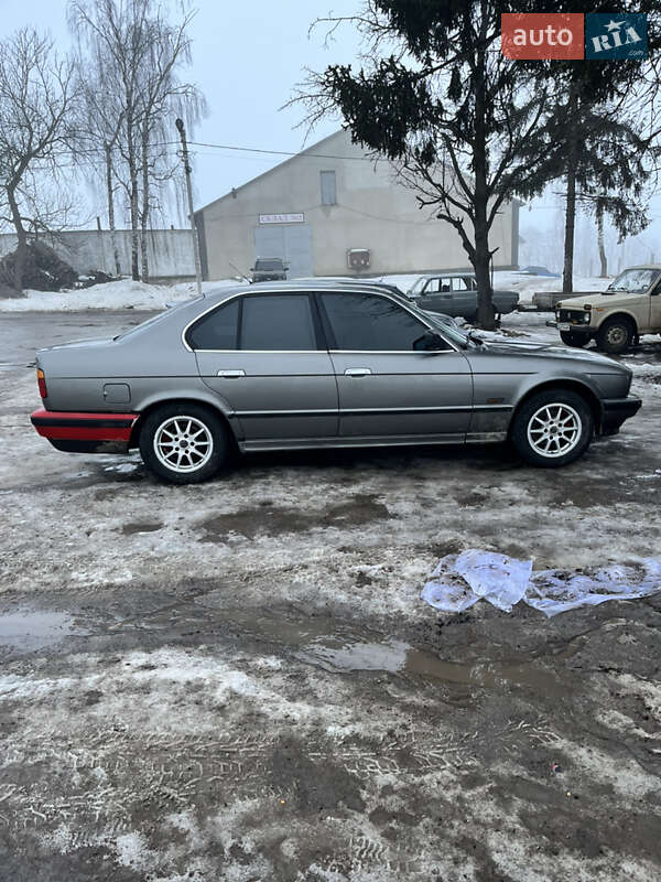 Седан BMW 5 Series 1993 в Хмельницком