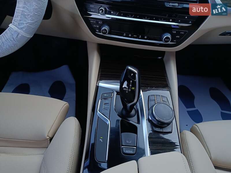 Седан BMW 5 Series 2017 в Луцке фото 23 Седан BMW 5 Series 2017 в Луцке