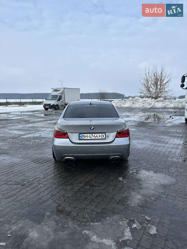 Седан BMW 5 Series 2004 в Радивилове