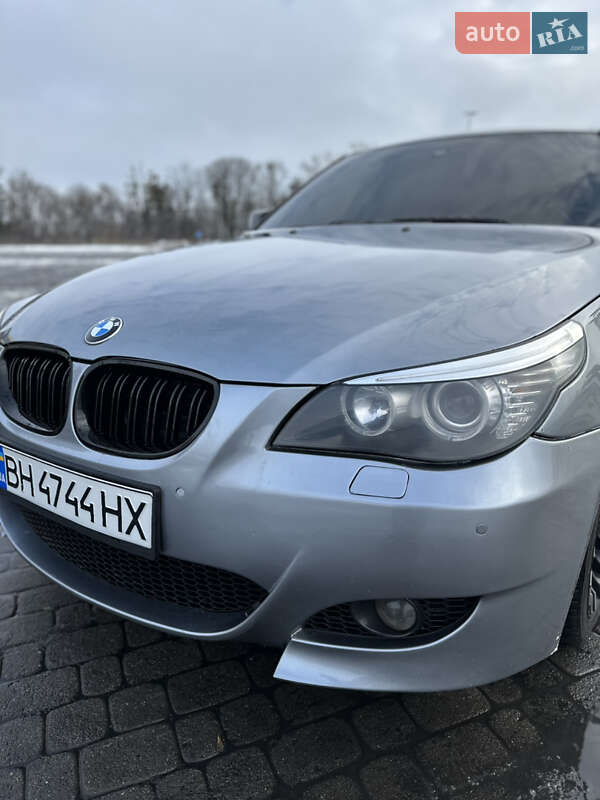 Седан BMW 5 Series 2004 в Радивилове