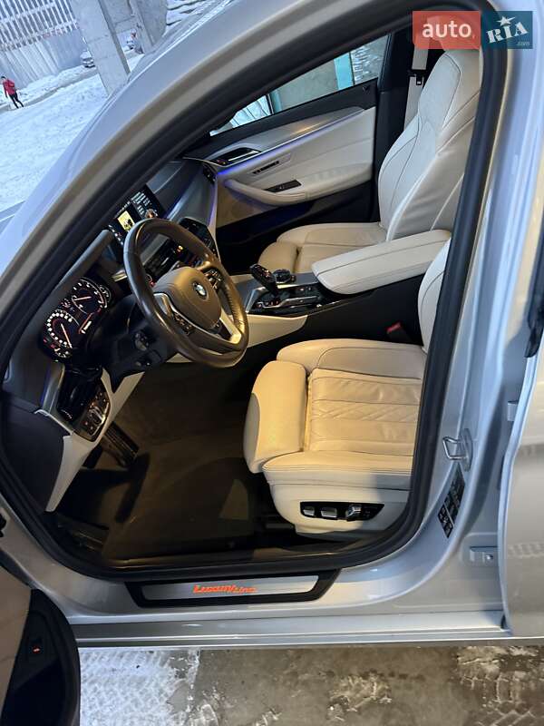 Седан BMW 5 Series 2017 в Львове