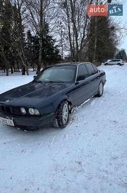 Седан BMW 5 Series 1989 в Львові