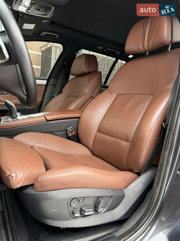 Универсал BMW 5 Series 2012 в Киеве