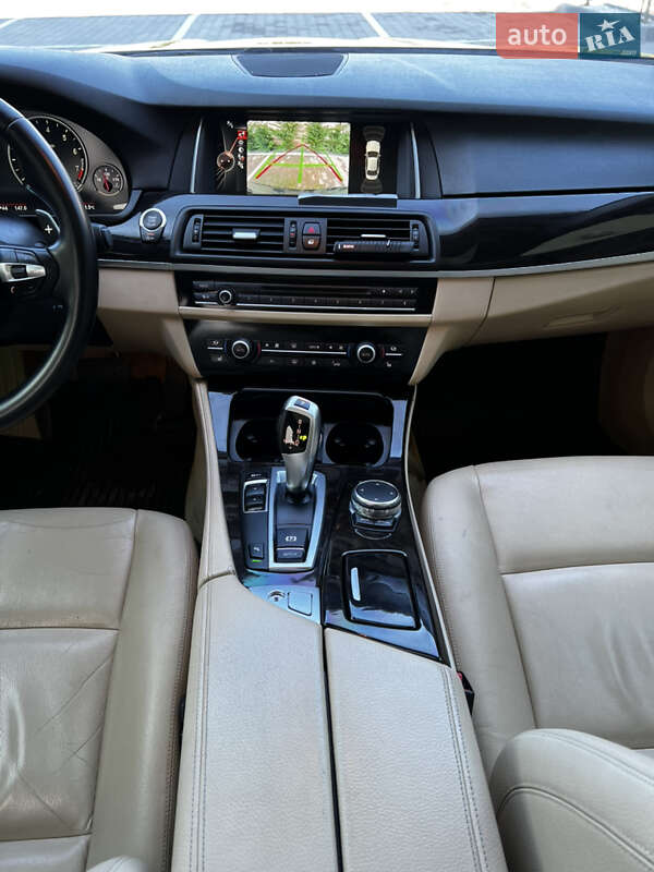 Седан BMW 5 Series 2015 в Виноградове