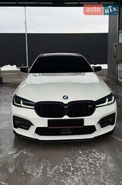 Седан BMW 5 Series 2018 в Львове