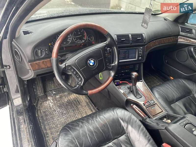 Седан BMW 5 Series 2003 в Ровно