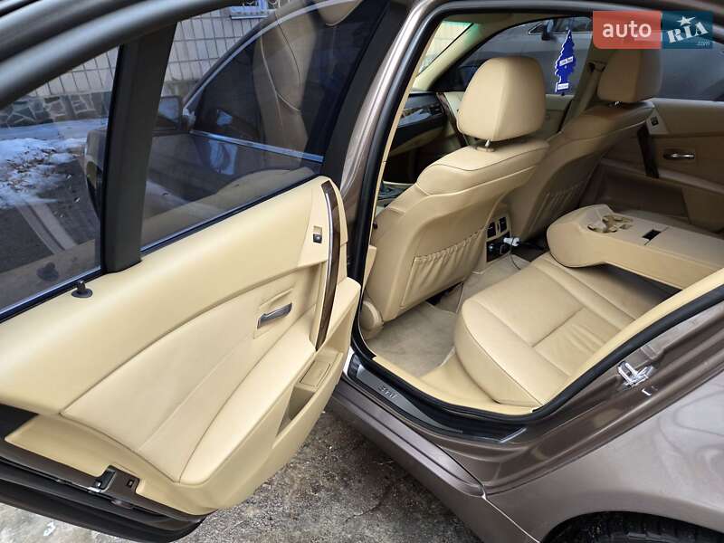 Седан BMW 5 Series 2005 в Киеве