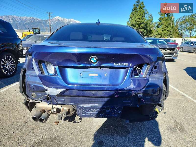 Седан BMW 5 Series 2016 в Львове