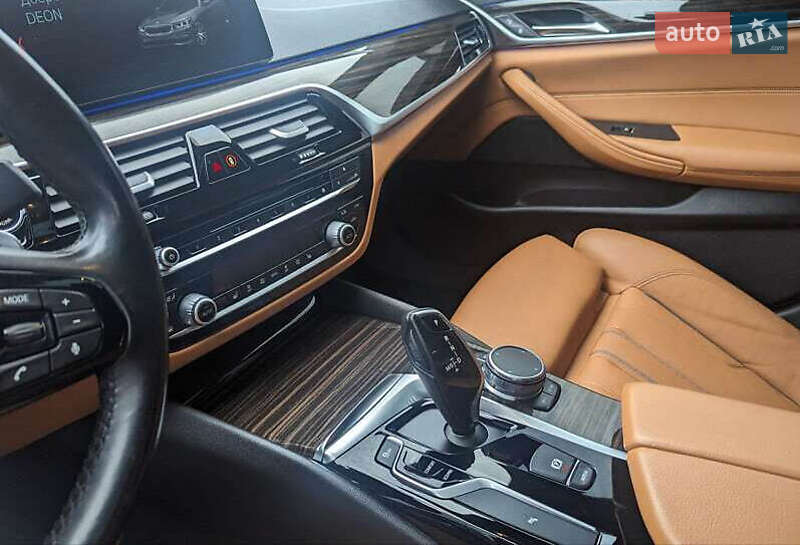 Седан BMW 5 Series 2018 в Киеве