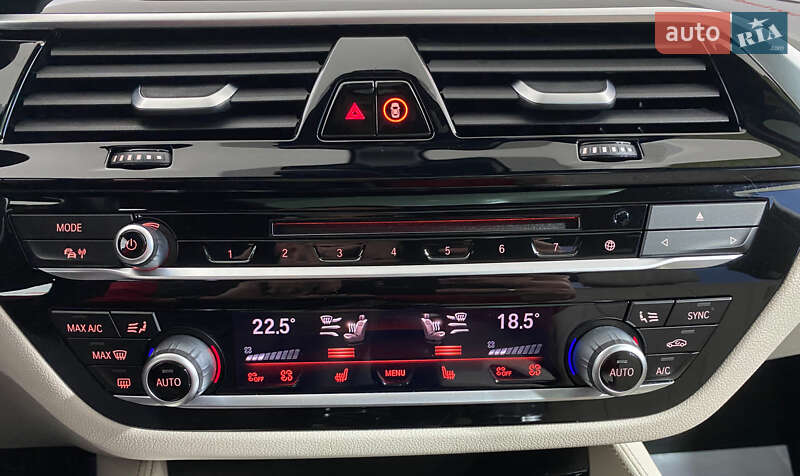 Седан BMW 5 Series 2017 в Львове