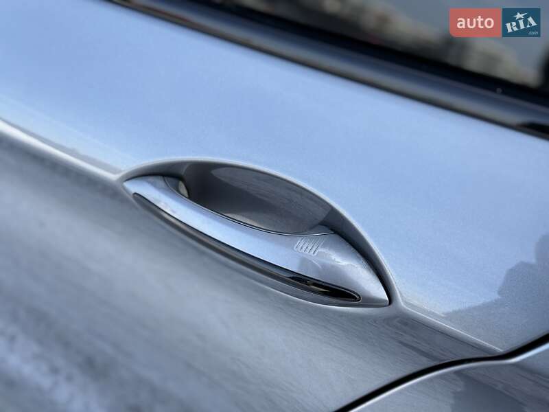 Седан BMW 5 Series 2015 в Львові