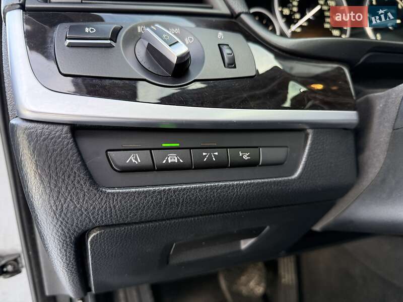 Седан BMW 5 Series 2015 в Львові