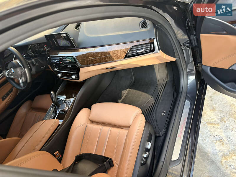 Седан BMW 5 Series 2018 в Киеве