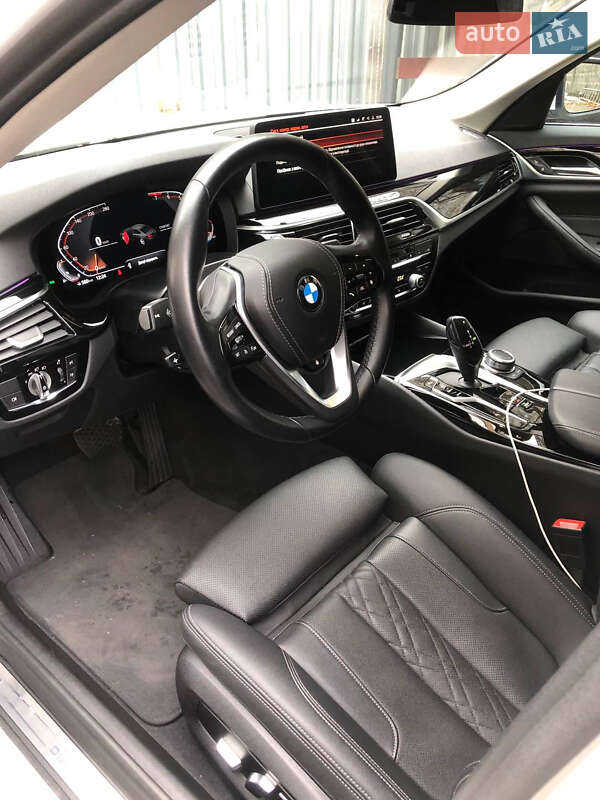 Седан BMW 5 Series 2022 в Киеве