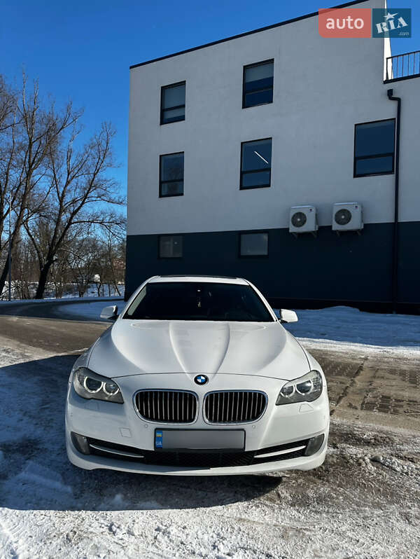 Седан BMW 5 Series 2013 в Хмельницком