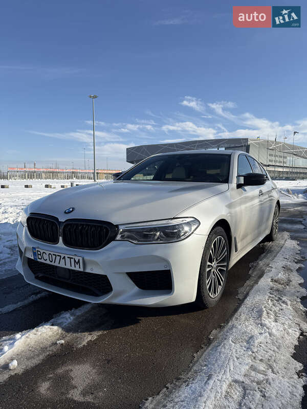 Седан BMW 5 Series 2018 в Львове