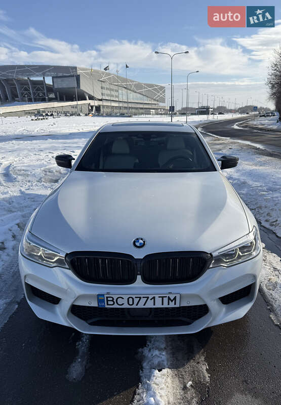 Седан BMW 5 Series 2018 в Львове