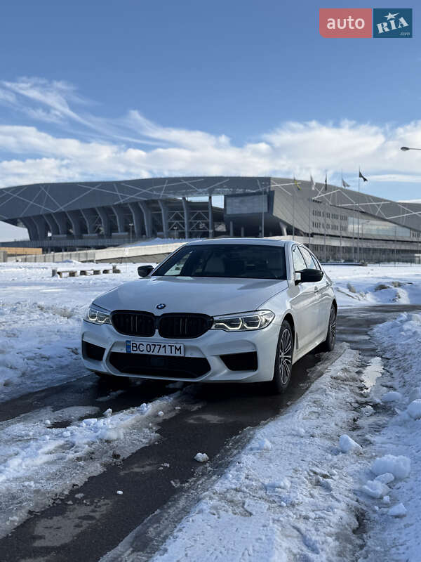 Седан BMW 5 Series 2018 в Львове