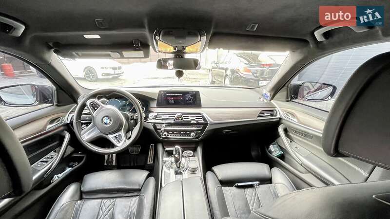 Седан BMW 5 Series 2017 в Бурштыне