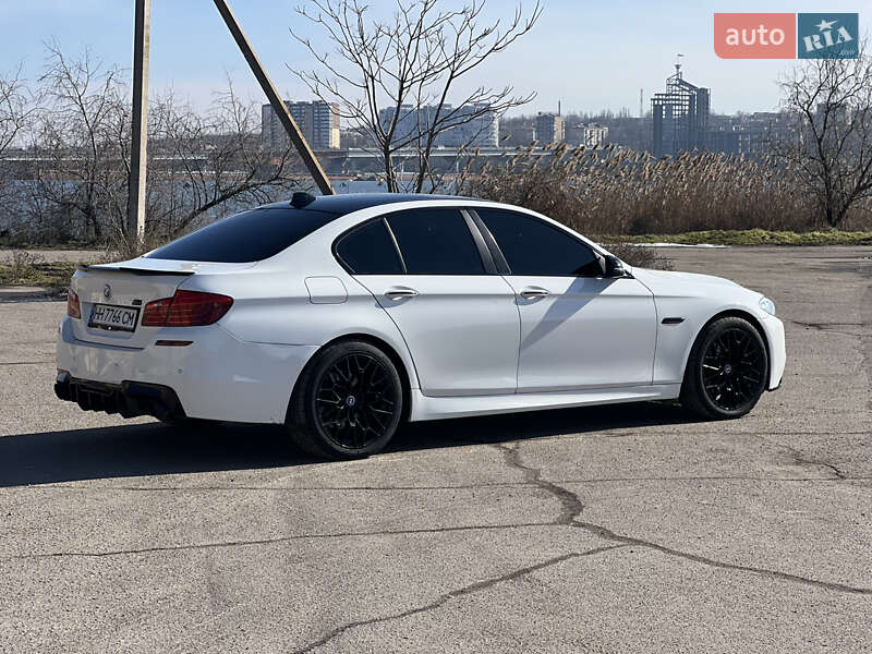 Седан BMW 5 Series 2015 в Миколаєві